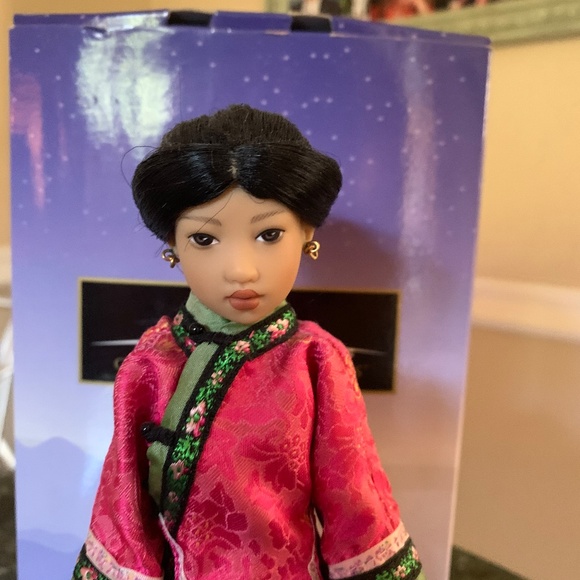 Girl of Many Lands Spring Pearl Doll and Book set - Picture 9 of 12